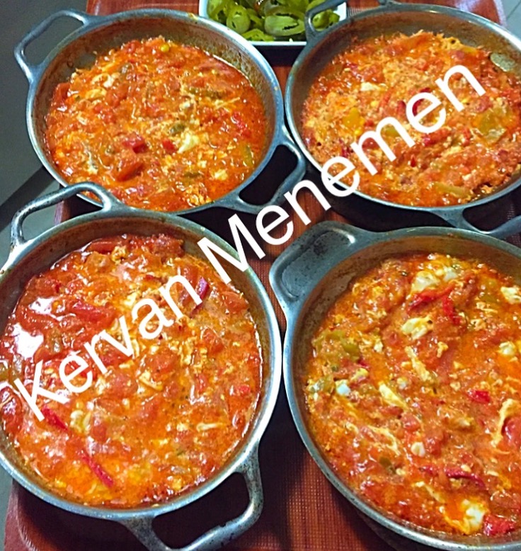 Menemen #kervancafe#kervankahvalti#kervanmenemen#kervanömlet#kervanmuhlama#kervansahandayumurta#kervanserpmekahvaltı#kervankavurma#kahvaltı#kahvalti#ömlet#kavurma#menemen#muhlama#sahandayumurta#suçukluyumurta#kervanköyekmeği#lezzetburada#lezzetinadresi#lezzetduragi#bursakahvaltı#vazgeçilmezlezzetinadresi#bursamenemen#taklitlerindensakınınkervan#kervancafecom#yemekbizimişimiz#şefaşçı#cookingchef#şefismail